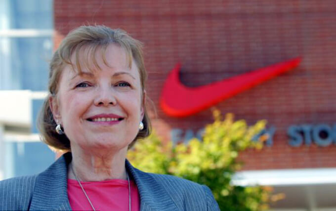 Carolyn Davidson graphic designer
